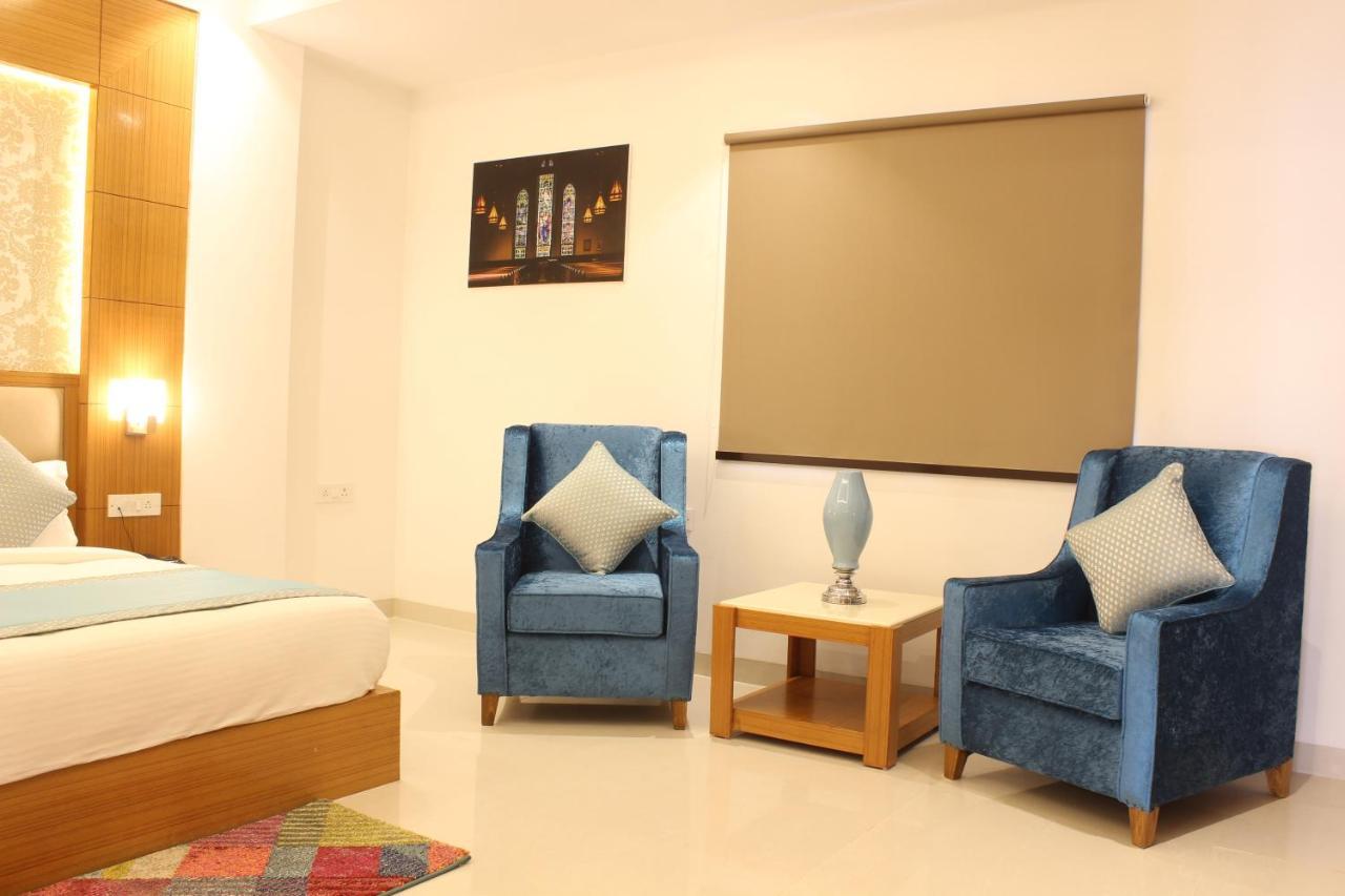Hotel International Inn By Star Group - Near Delhi Airport Нью-Дели Экстерьер фото