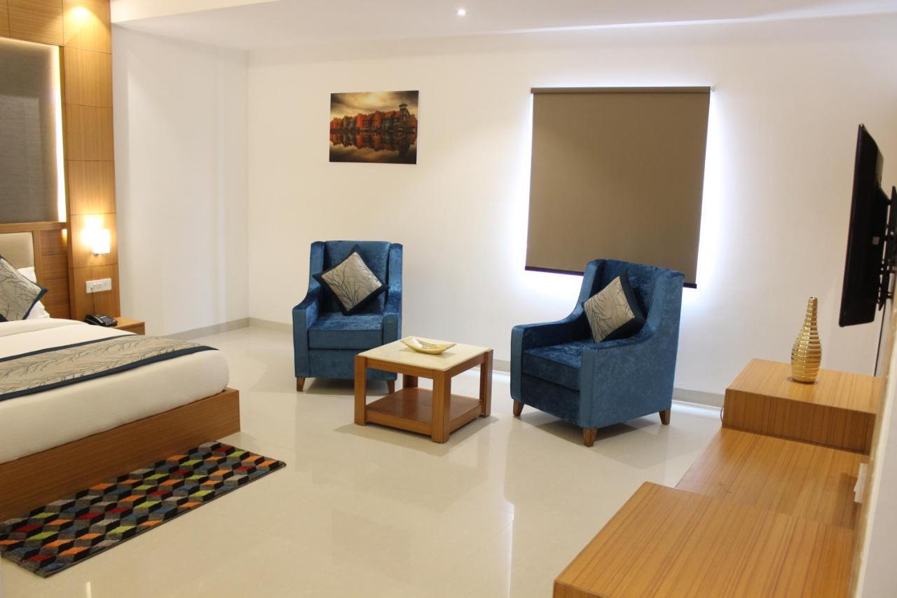 Hotel International Inn By Star Group - Near Delhi Airport Нью-Дели Экстерьер фото