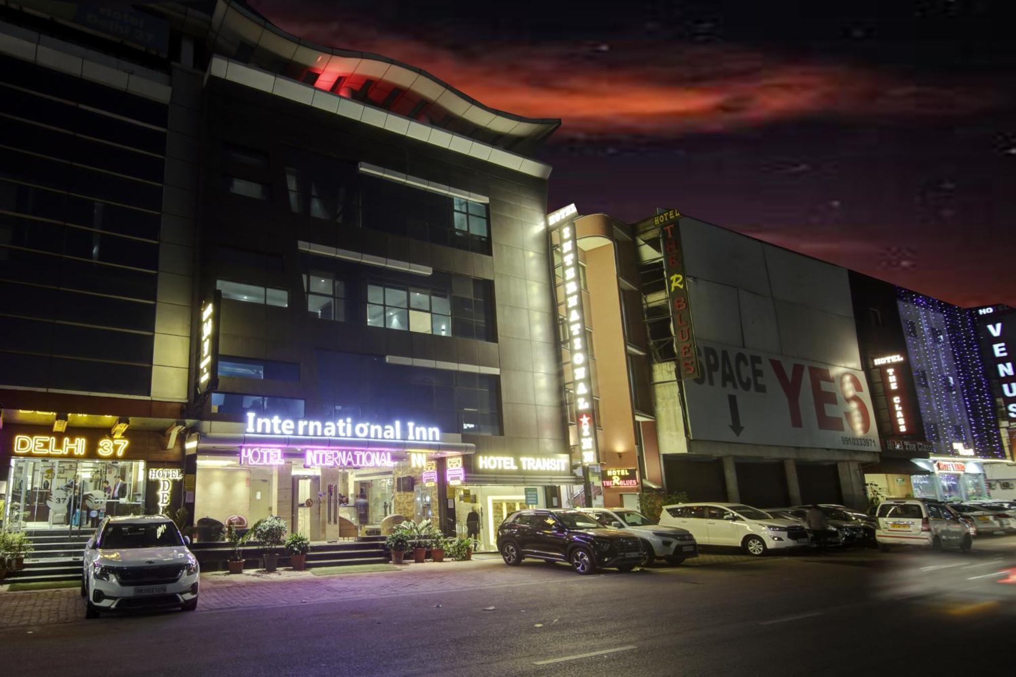 Hotel International Inn By Star Group - Near Delhi Airport Нью-Дели Экстерьер фото