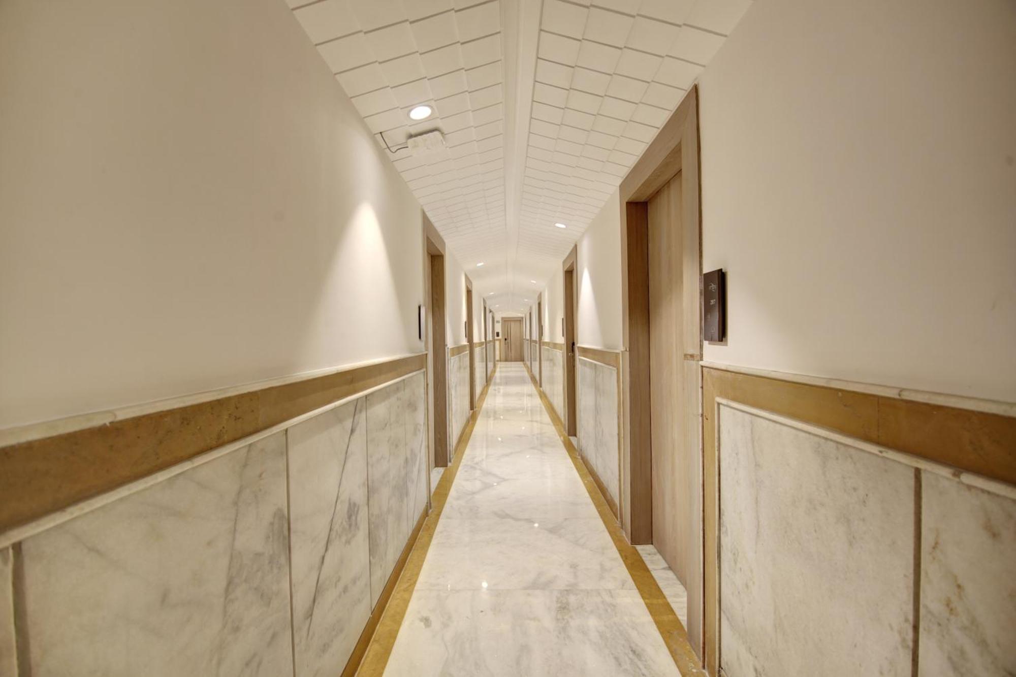 Hotel International Inn By Star Group - Near Delhi Airport Нью-Дели Экстерьер фото