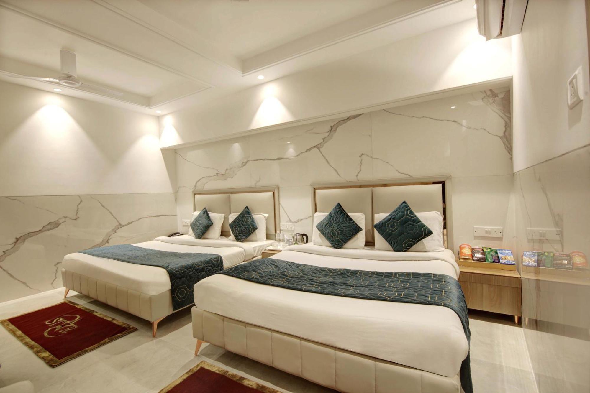 Hotel International Inn By Star Group - Near Delhi Airport Нью-Дели Экстерьер фото